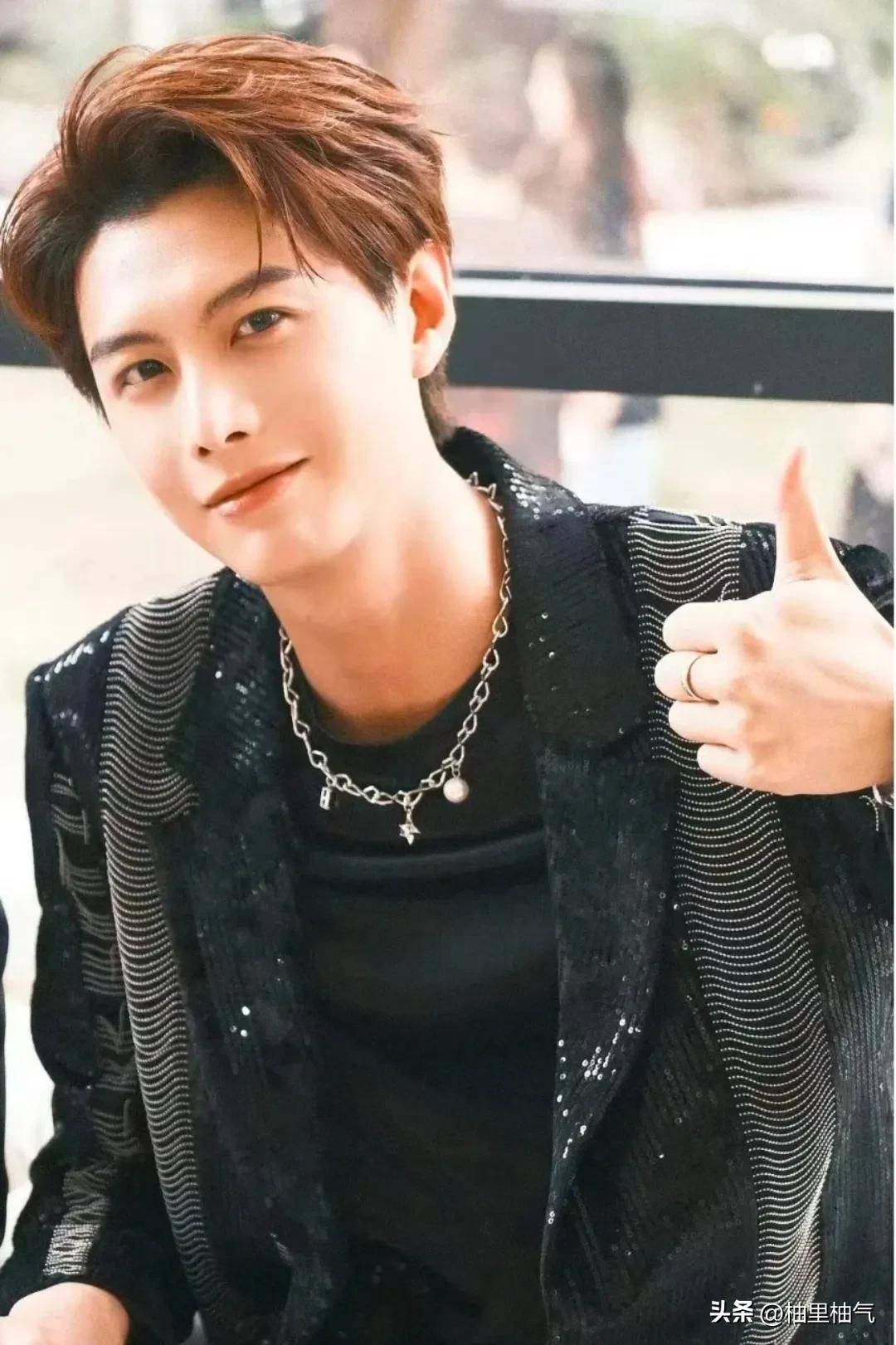 谁能拒绝一个演技好又幽默的帅哥啊