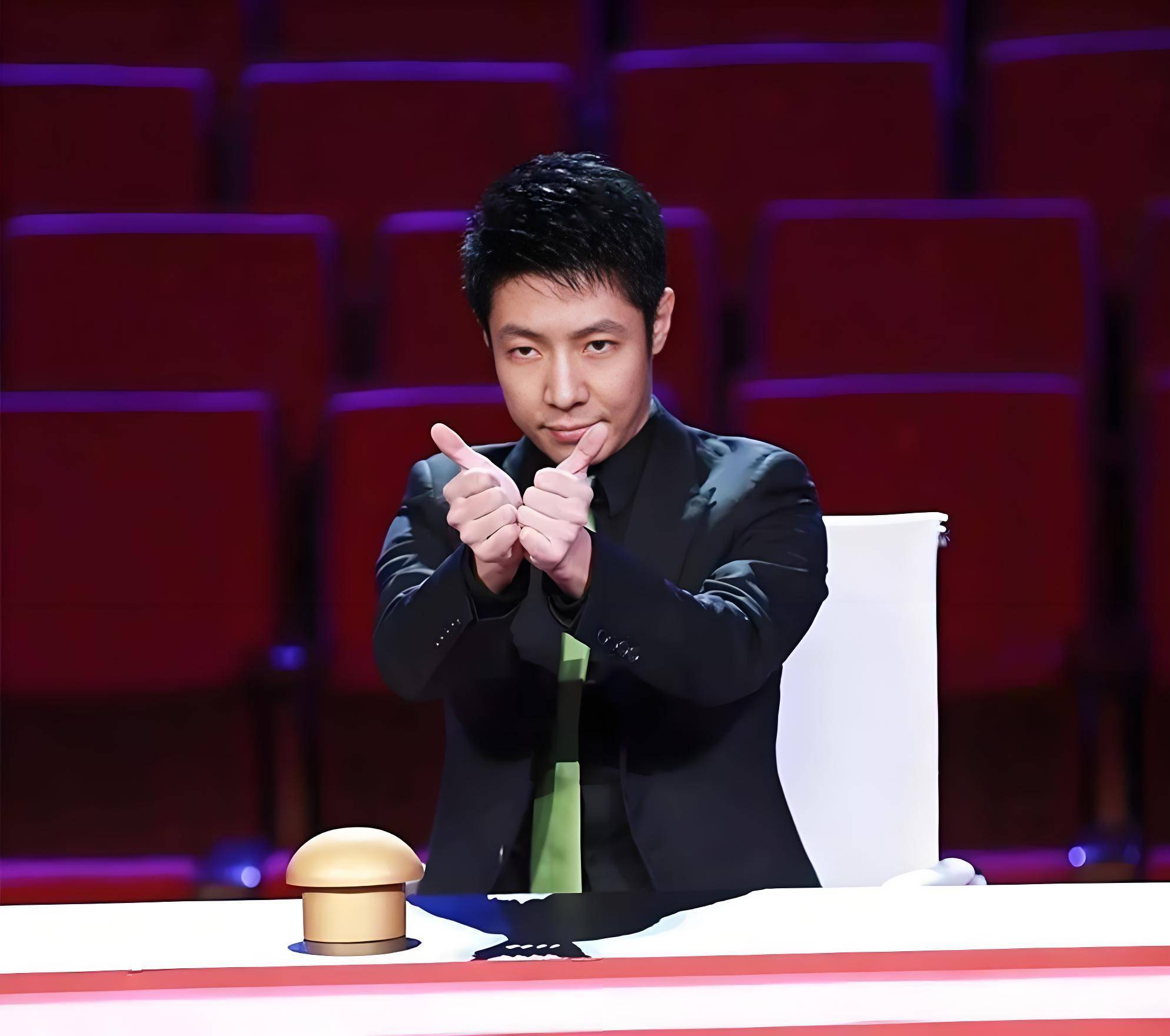 央视著名主持人北大才子转行央视主持娶演员妻子低调幸福