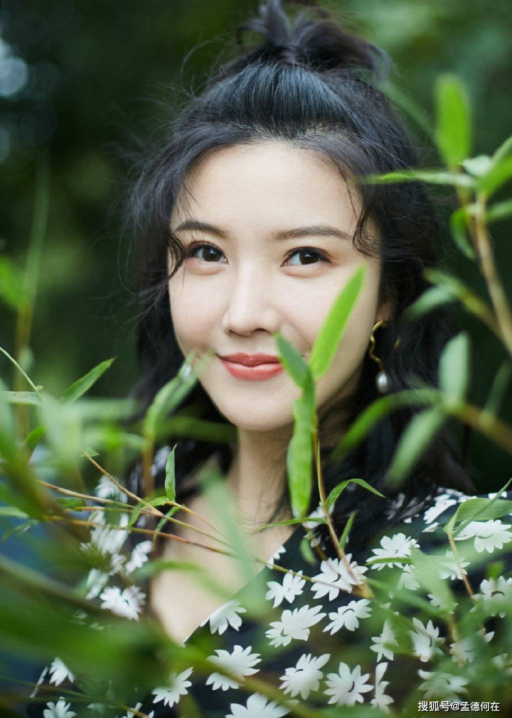 杨子姗这尤物身材,堪称人间水蜜桃!