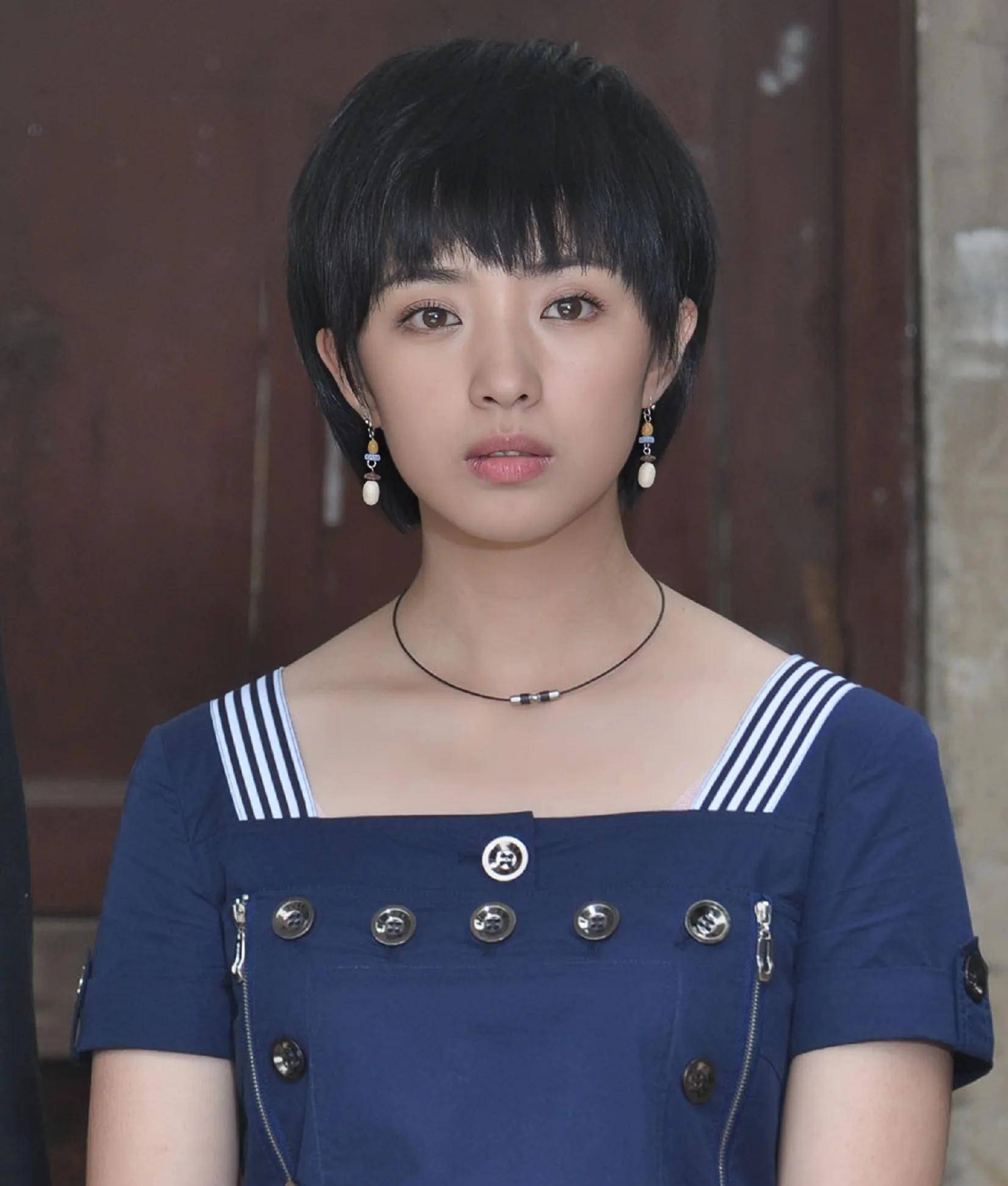 原来他们是夫妻,出道20年零绯闻,老婆比他小10岁,儿子高颜值