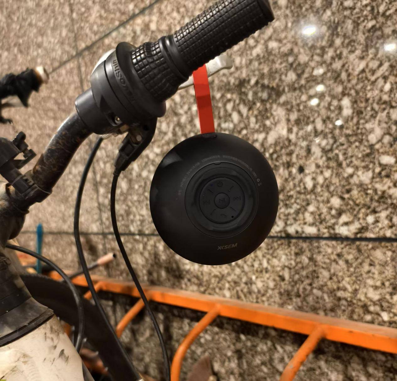 蓝牙音箱哪个品牌好音响效果好?2025推荐五款热销高口碑蓝牙音箱