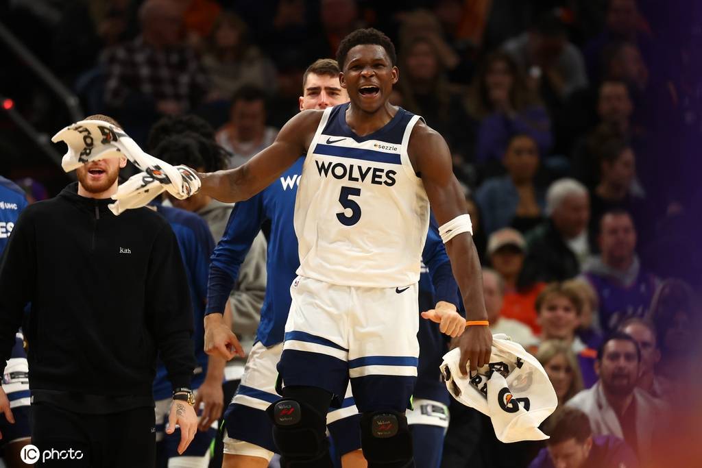 惊爆！森林狼4连胜，太阳主场落败的背后故事，NBA赛事：森林狼如何在客场逆袭太阳？