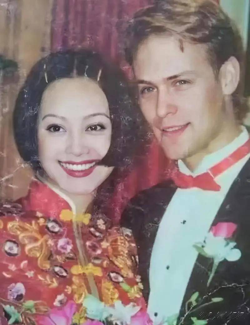 宁静:25岁嫁美国老外,结婚当天后悔了,却8年后才离婚,如今咋样了?