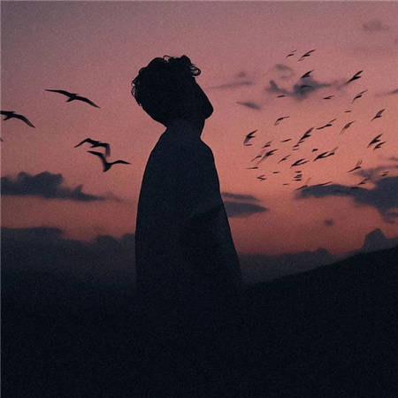 男生孤独感意境背景图片