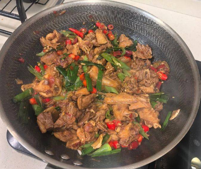 江西啤酒鸭:香醇滋味,醉人芳香扑鼻来