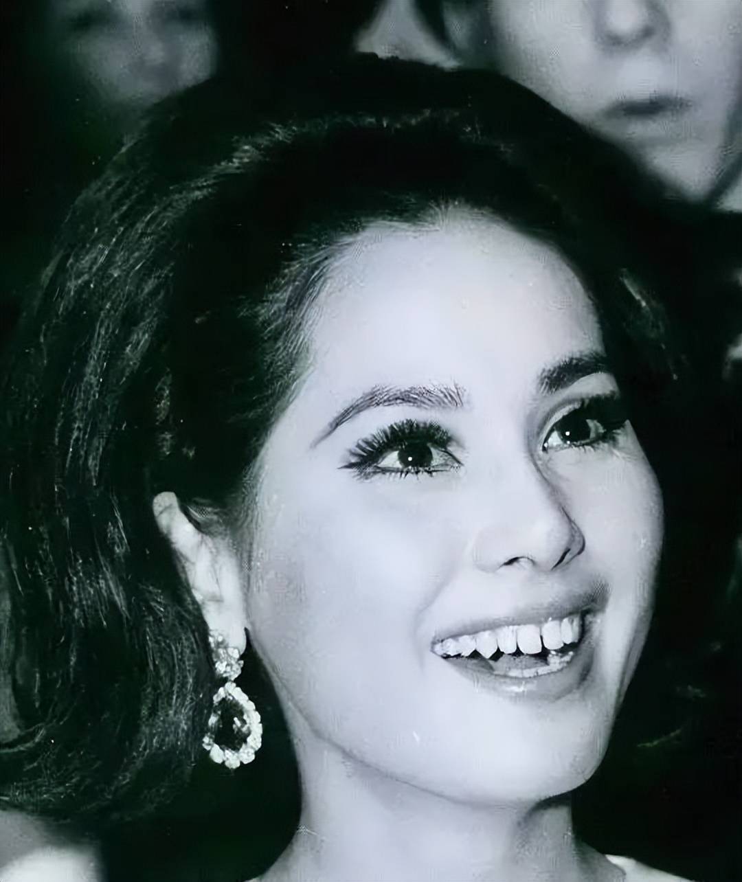 %uab——【%ub7争议不断%ub7】——묙91年,黛薇夫人的人生再次