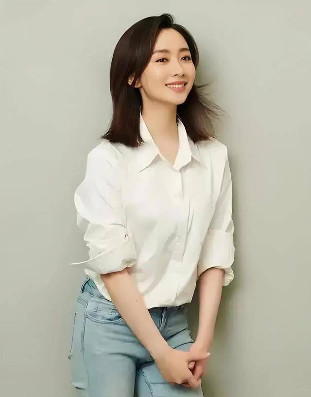 主持人郭若天图片(主持人郭若天图片高清)