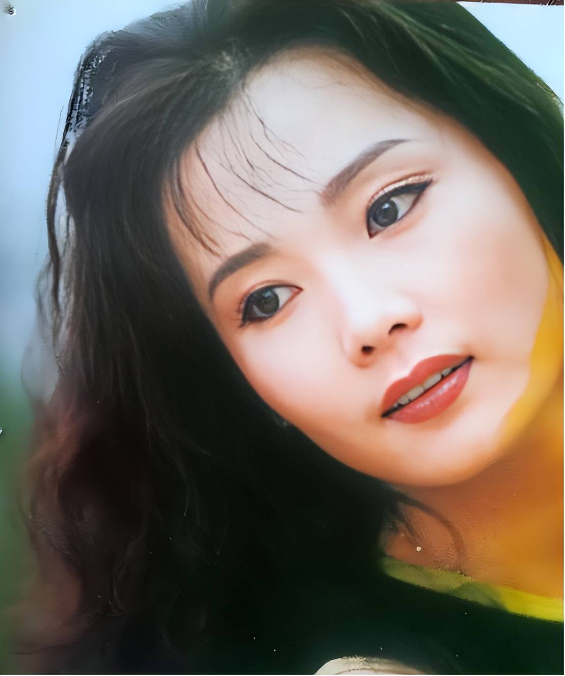 "姨太太"何赛飞:5岁被生母抛弃,嫁恩师儿子,丁克多年怎样了