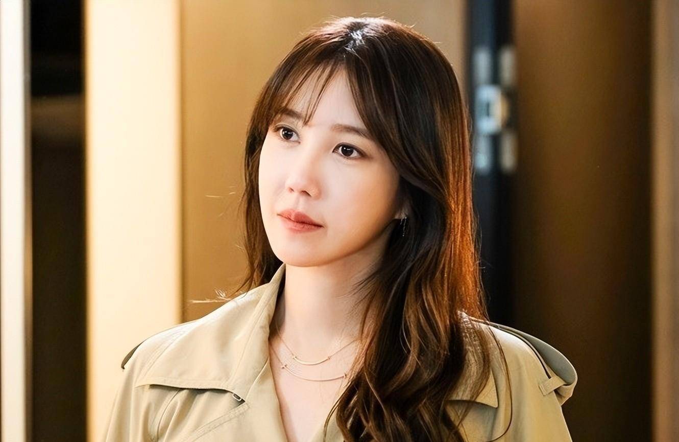 李智雅塌房?爷爷竟是卖国贼!她直接切割,这瓜太大了吧!