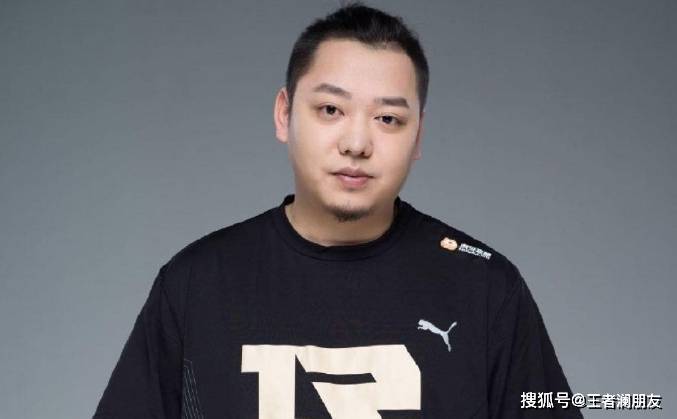 电竞传奇六点六：以钝感力书写辉煌