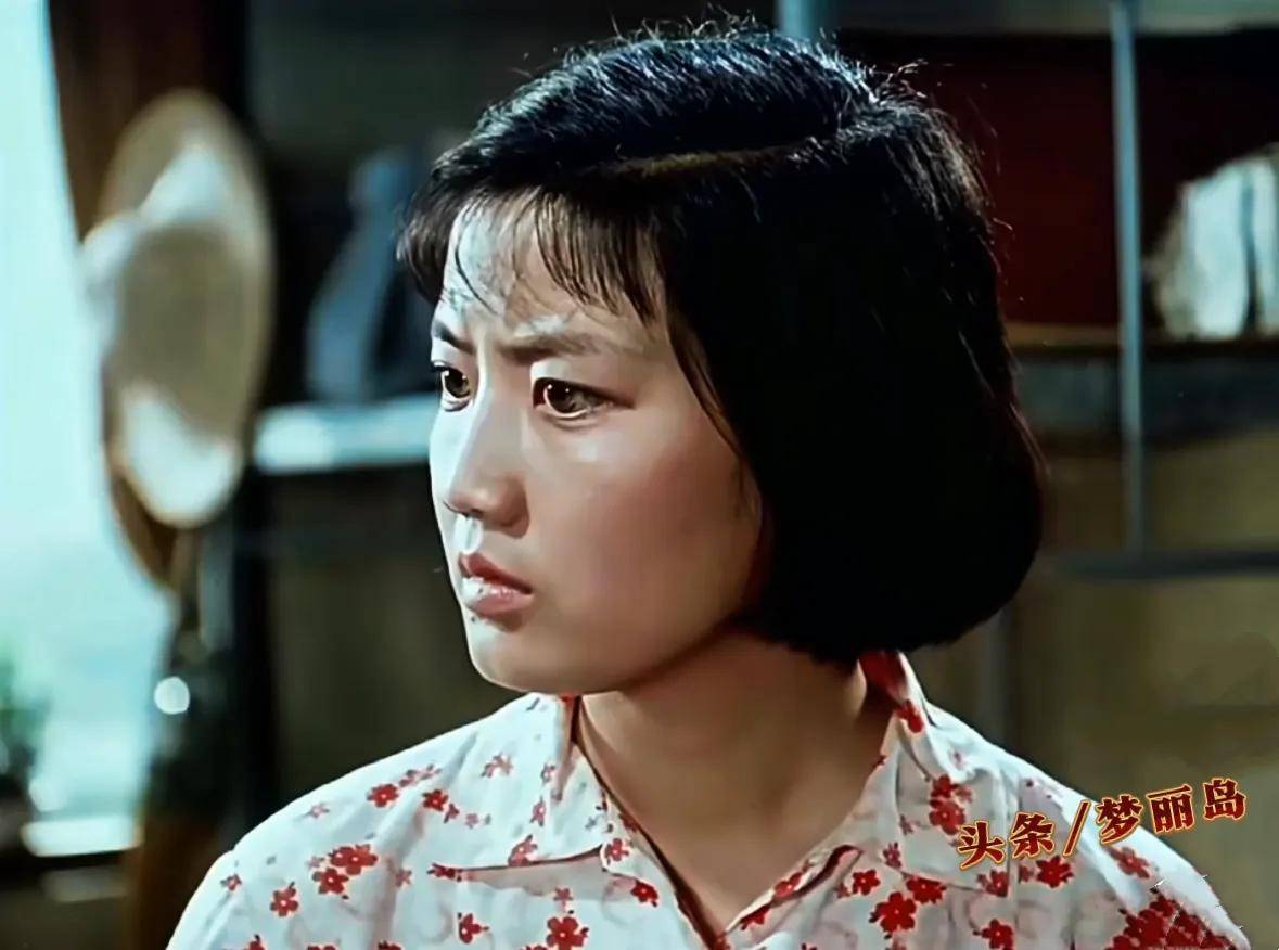 电影《春苗》 是李秀明真正的大银幕首秀.自然 纯朴 坚毅 被她演活了