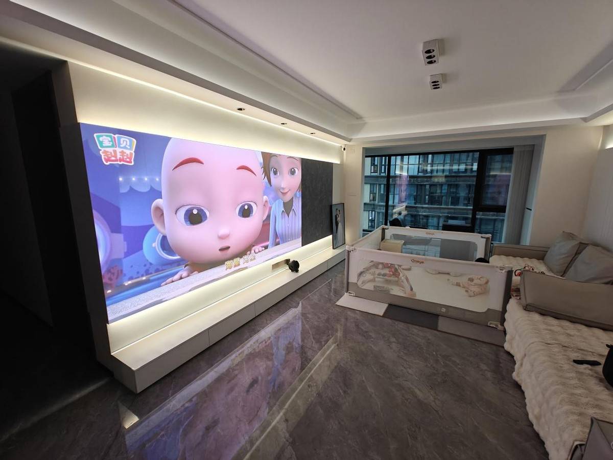 除了大疆Pocket3,2025三八女神节还有什么数码产品适合送女生?