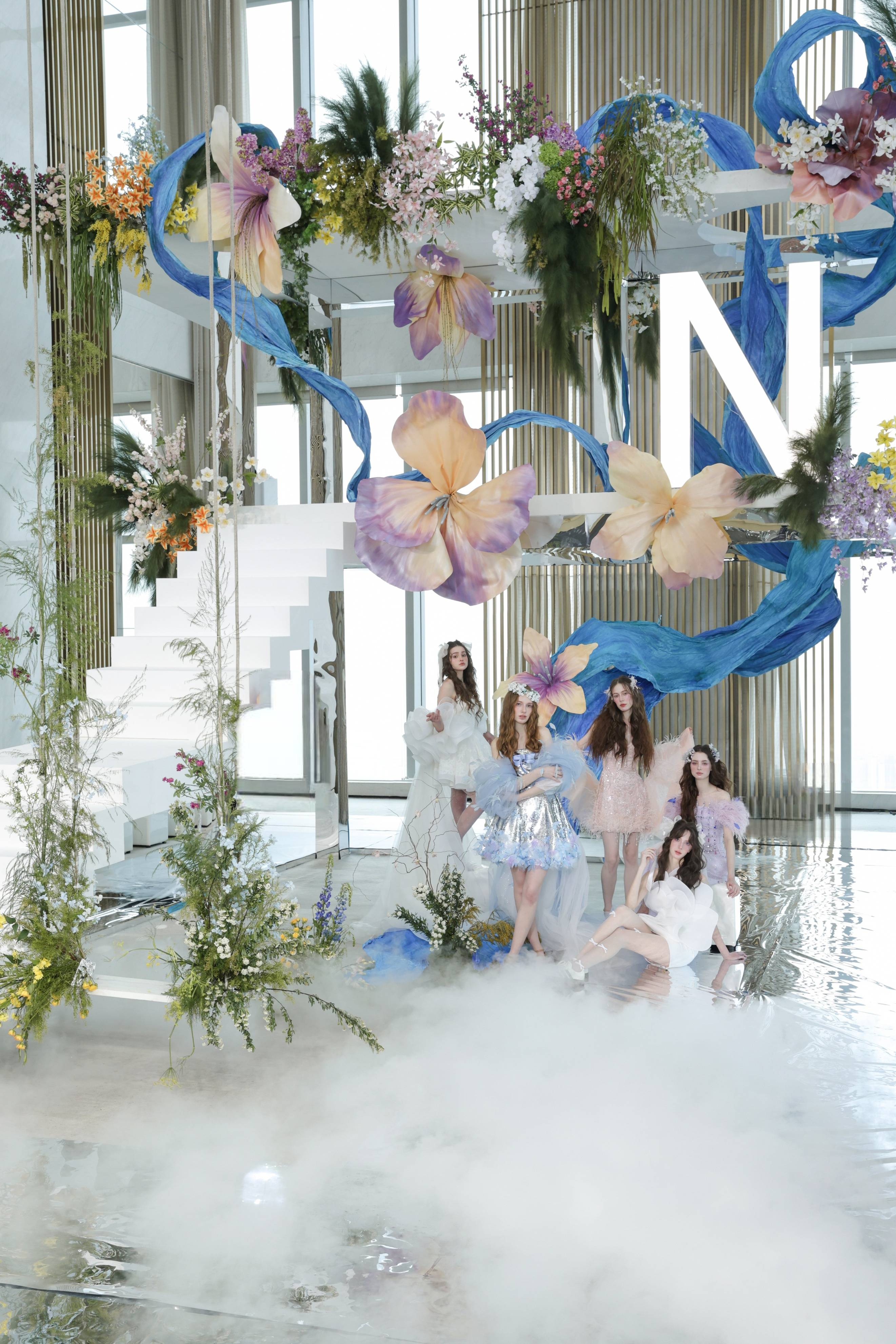 重庆top,重庆尼依格罗酒店「镜花翎语」主题婚礼秀美炸了!