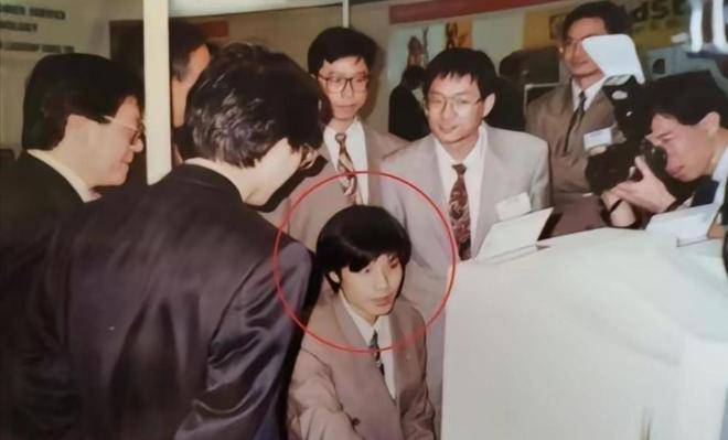 陈东升,雷布斯和妻子都武汉大学毕业:小米能不排名全球前三吗?