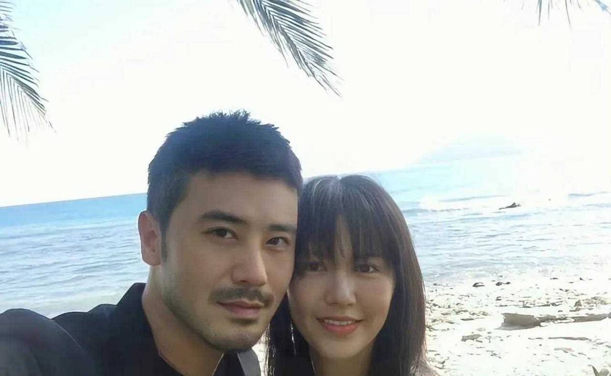 原来是他娶了谭维维!被誉为不老男神,曾在海拔5600米上求婚