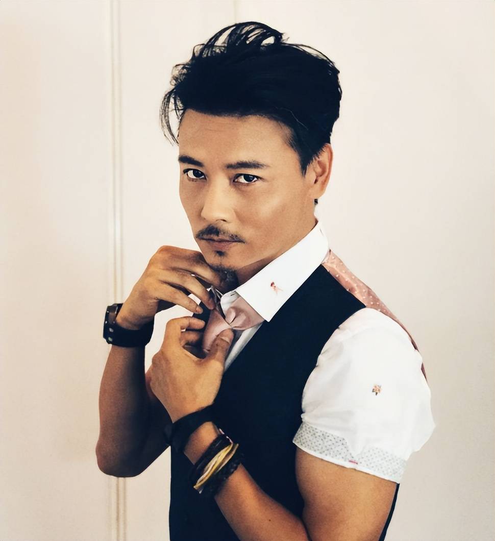 蔡少芬自曝与张晋婚姻细节,直言并非那么好,很想依赖他却不敢