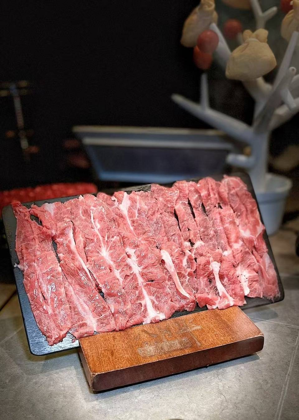 与恐龙同时代的鸭嘴鱼，配上贵州酸汤火锅，简直绝了！（鸭嘴鱼的多种做法大全窍门）