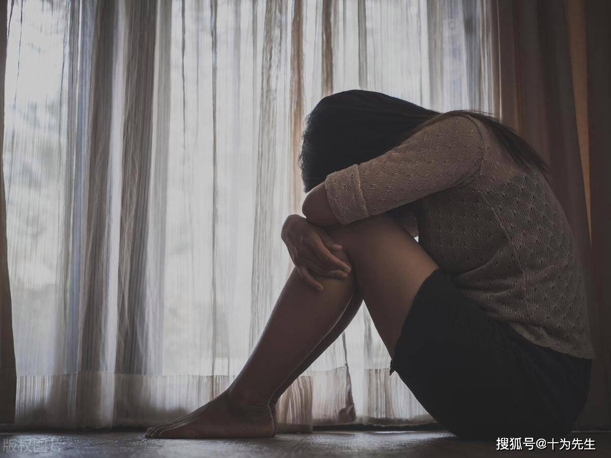 职场晋升迷局：晓丽晓婷谁主沉浮