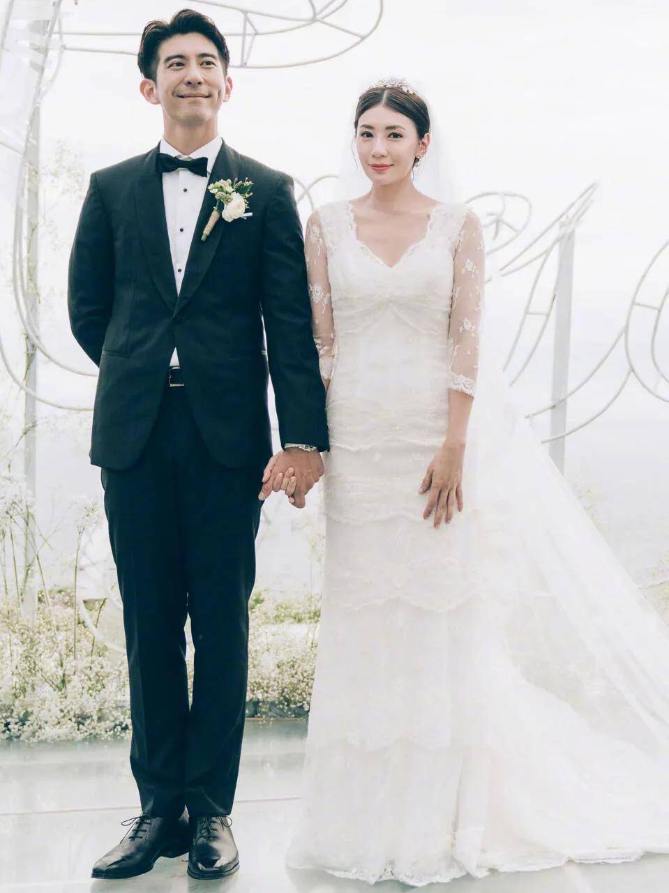 3位姐弟恋二婚带娃嫁头婚男的女明星,最后一对最让人羡慕!