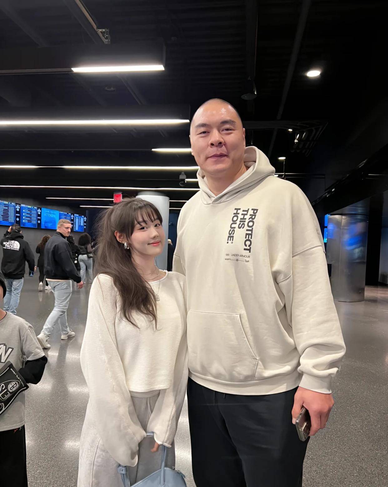 唤醒中国职业拳击，就靠“二张”世纪之战？