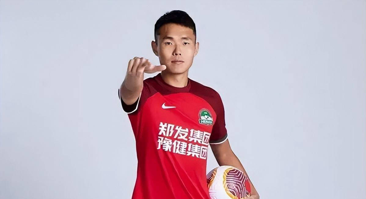 国足后腰补强计划：杨明洋或成关键先生，迎战澳大利亚