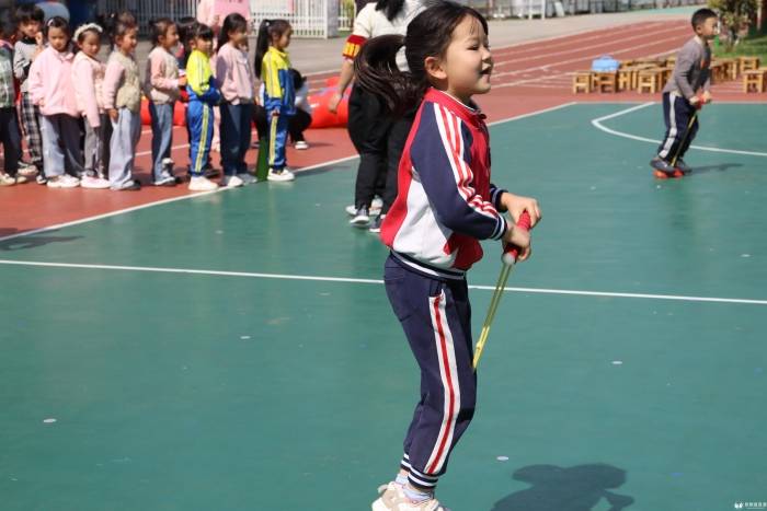 龙泉育才学校：240余名萌娃开启惊喜幼小衔接之旅，打破边界协同共育，龙泉育才幼小衔接活动助力萌娃成长