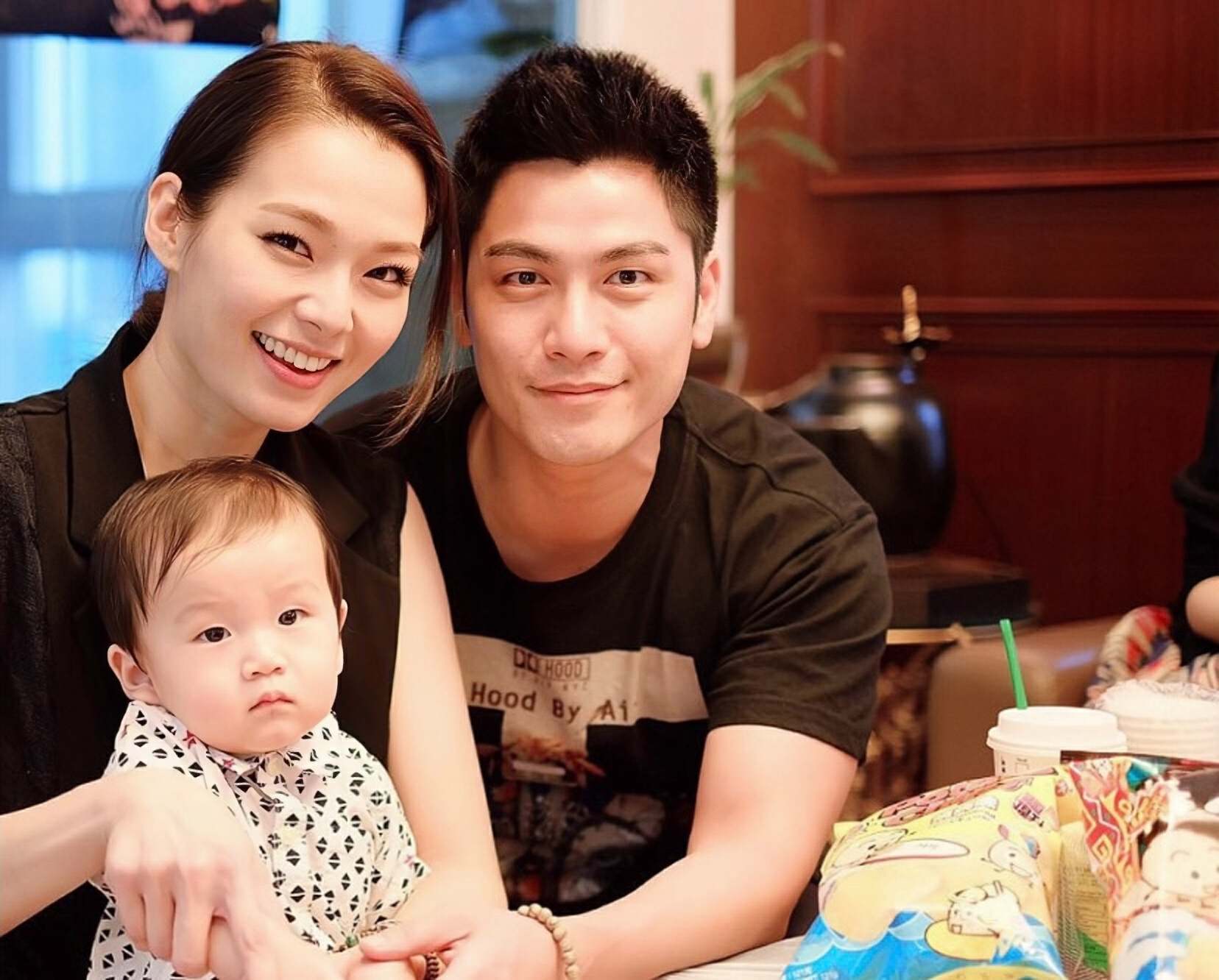 tvb女星吕慧仪离婚六年, 单亲妈妈独立养子, 前夫婚内出轨