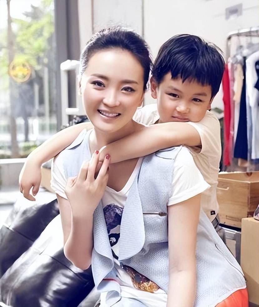 王艳:老公大势已过,婆婆去世,儿子转性,如今我总算是熬出了头