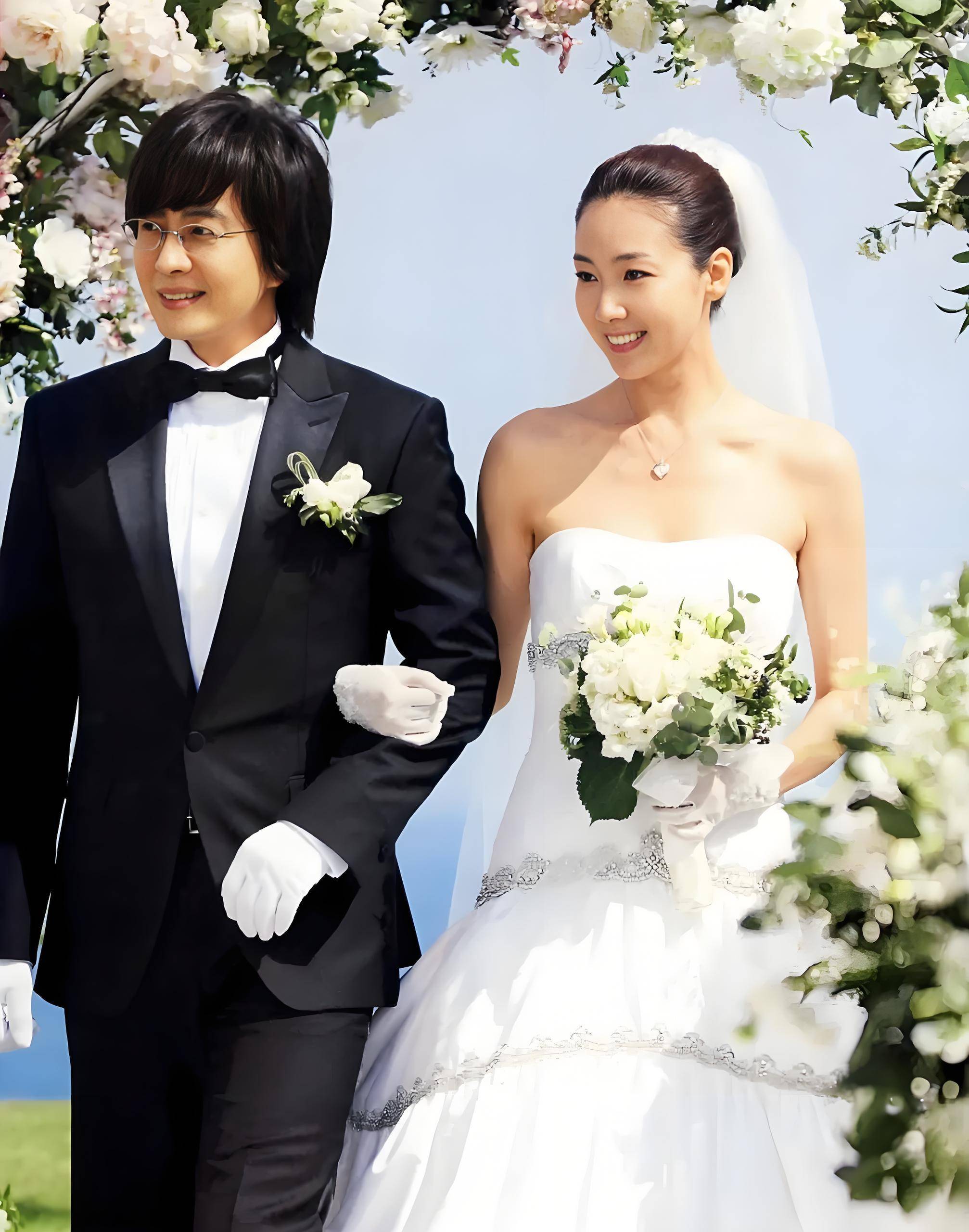 韩流鼻祖裴勇俊塌房曾使用特权致婴儿离世竟还是金秀贤导师