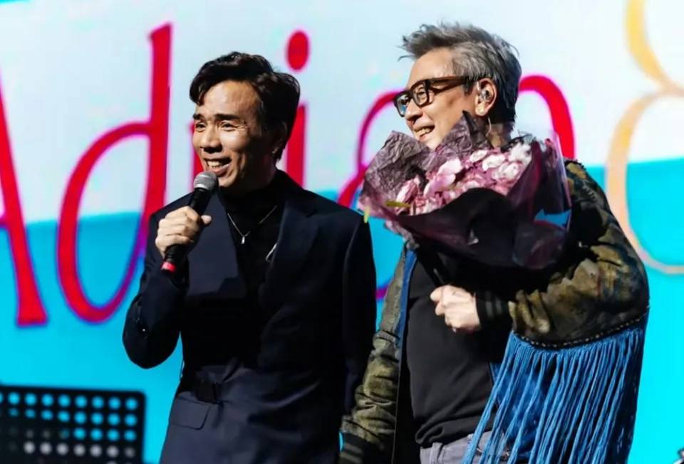 香港歌手李国祥去世,终年60岁,死因曝光!终身未婚,却视侄为子