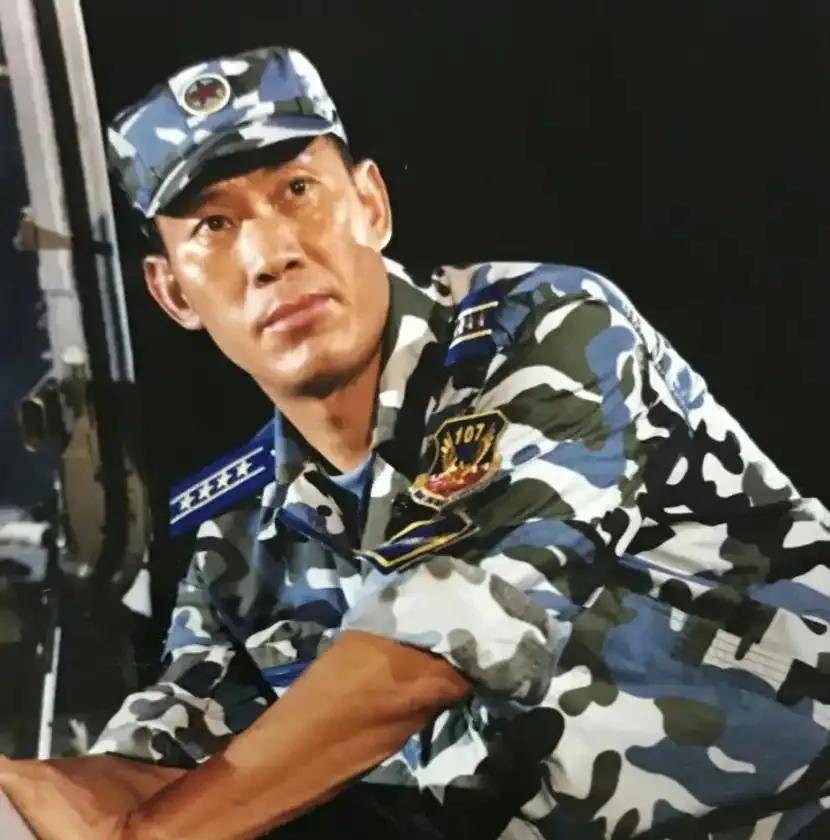 吴京安:与妻子是初恋,婚后生一女,幸福美好