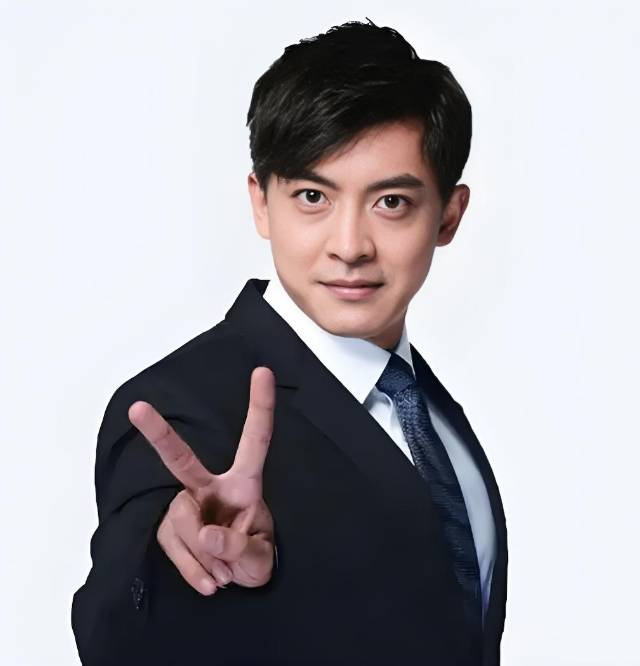 《爱情公寓》张伟逆袭成"顶流":倒霉人设为何成了观众心中的白月光?