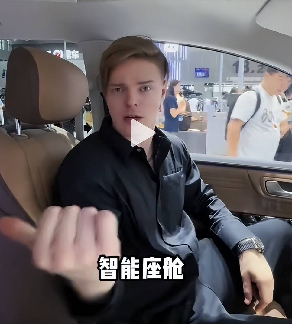 更多外国网友了解了中国的音乐文化;演员芮丹尼在中国出演的电影作品