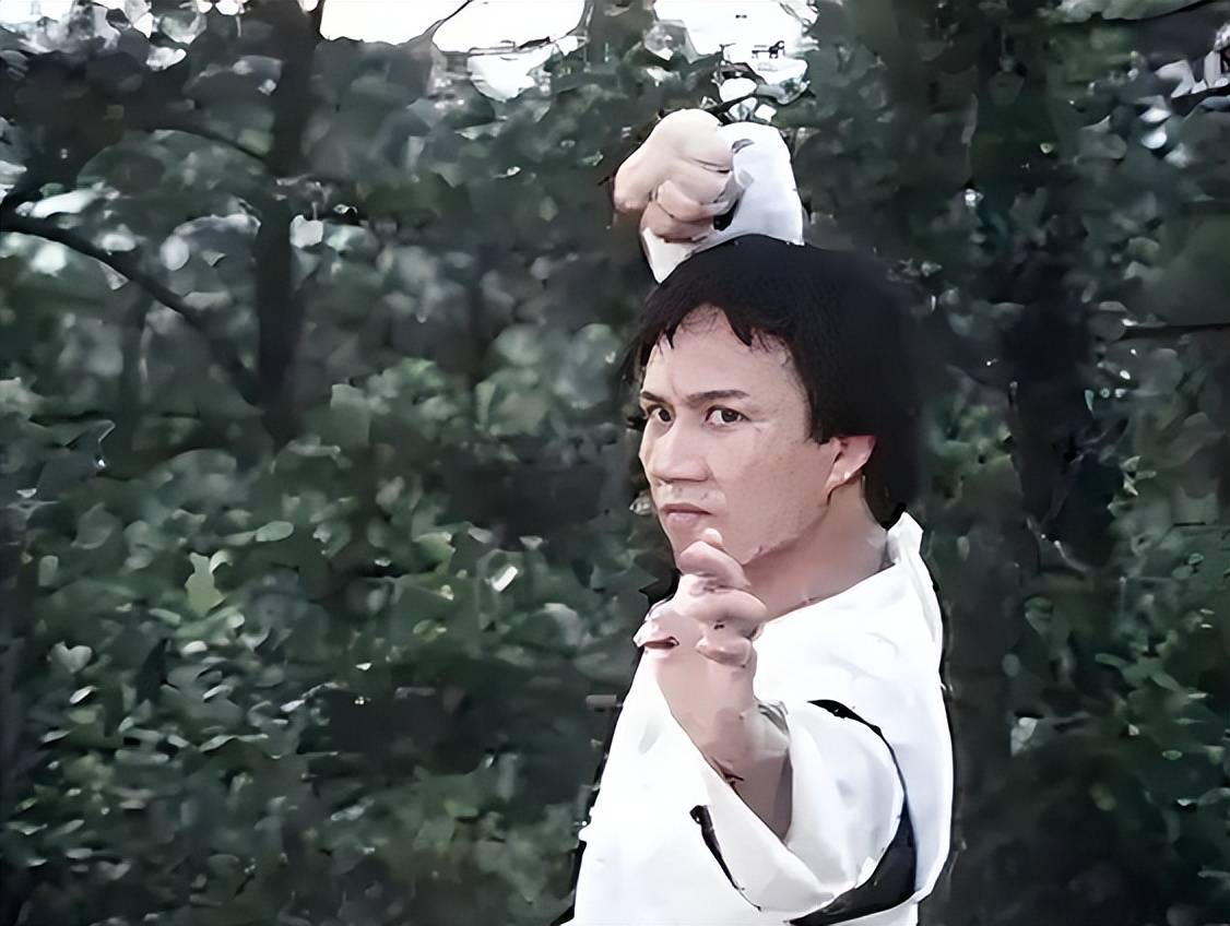 剧中,黄元申扮演的霍元甲形象深入人心,他凭借这一角色迎来了事业的