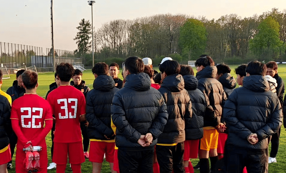 中国足球少年闪耀欧洲！U16连胜德甲豪门！万项、邝兆镭...