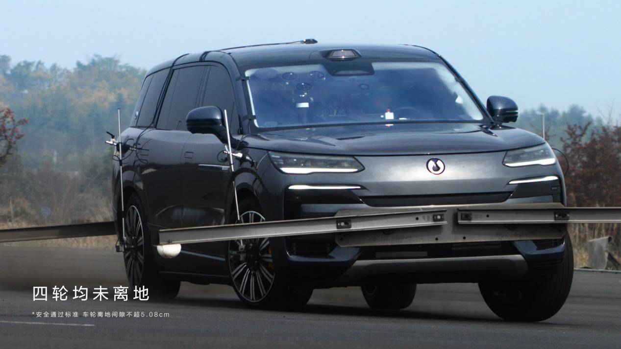 腾势N9安全封神榜,鱼钩测试、麋鹿测试、高速爆胎、AEB样样封神