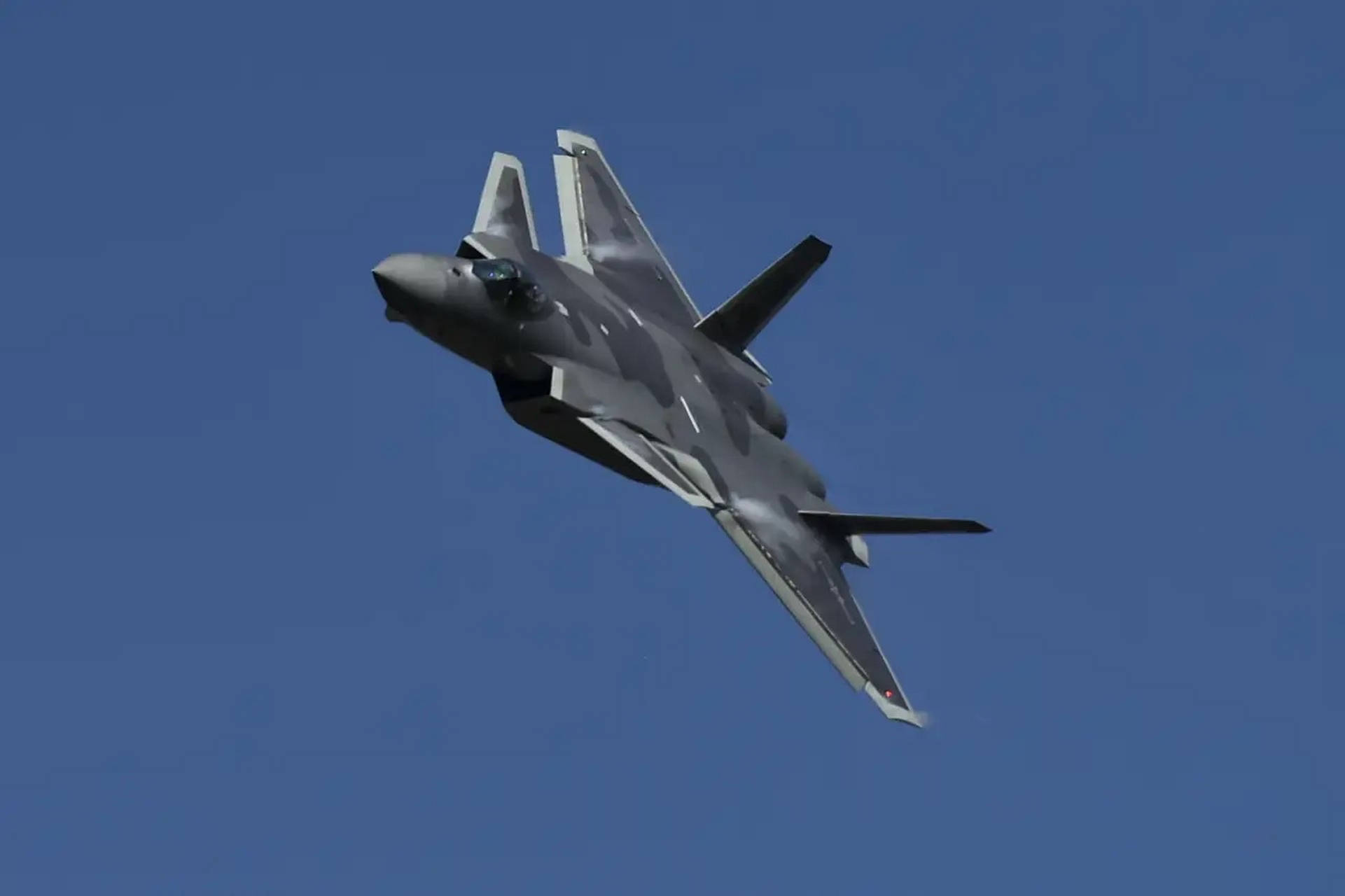 歼20的训练强度有多大?或超出我们的想象!一切只为打赢