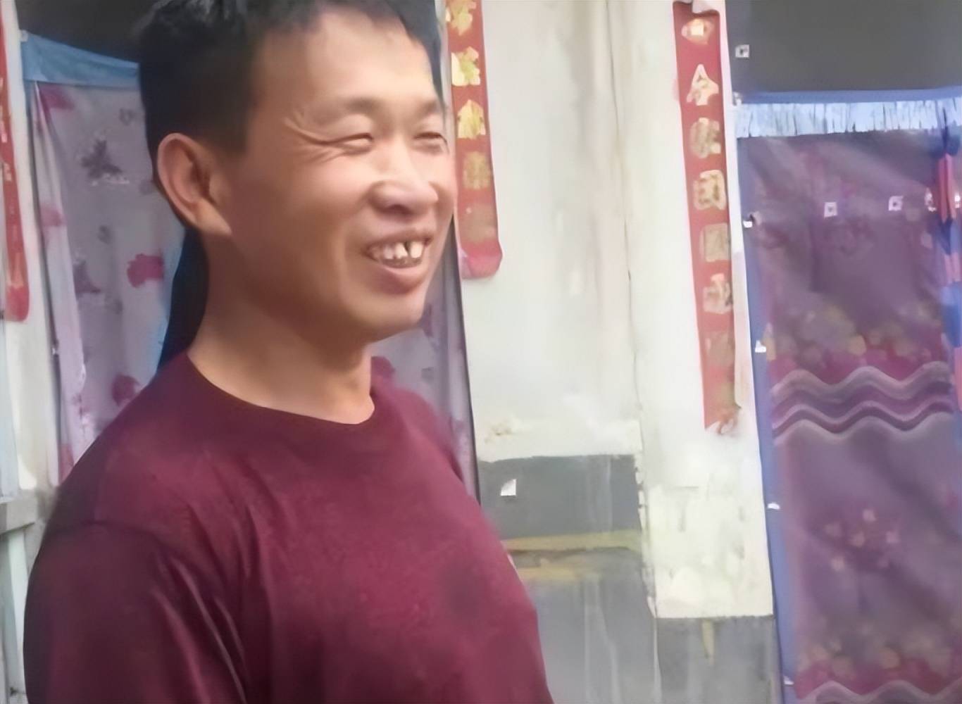 图片[2]-非洲姑娘嫁大18岁河南农民，6年生两娃，喜欢赶集，出门必化妆 -华闻时空