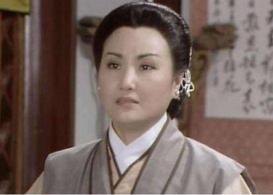 新白娘子传奇五大美女:白素贞仙气飘飘,小青英气逼人