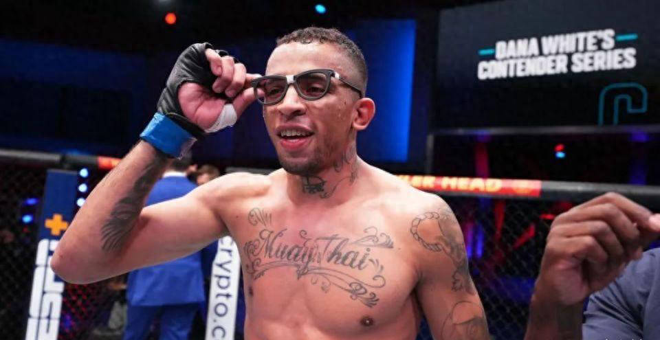 普拉特斯与加里的 UFC 巅峰对决