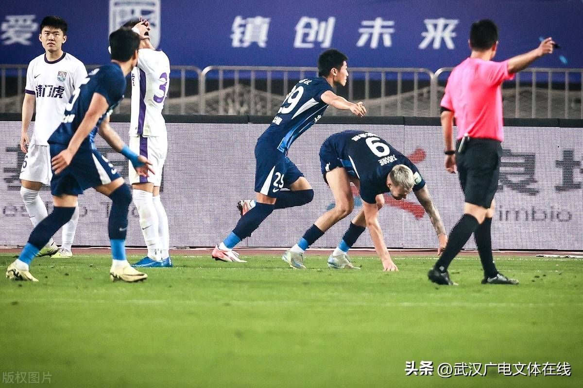 郑浩乾