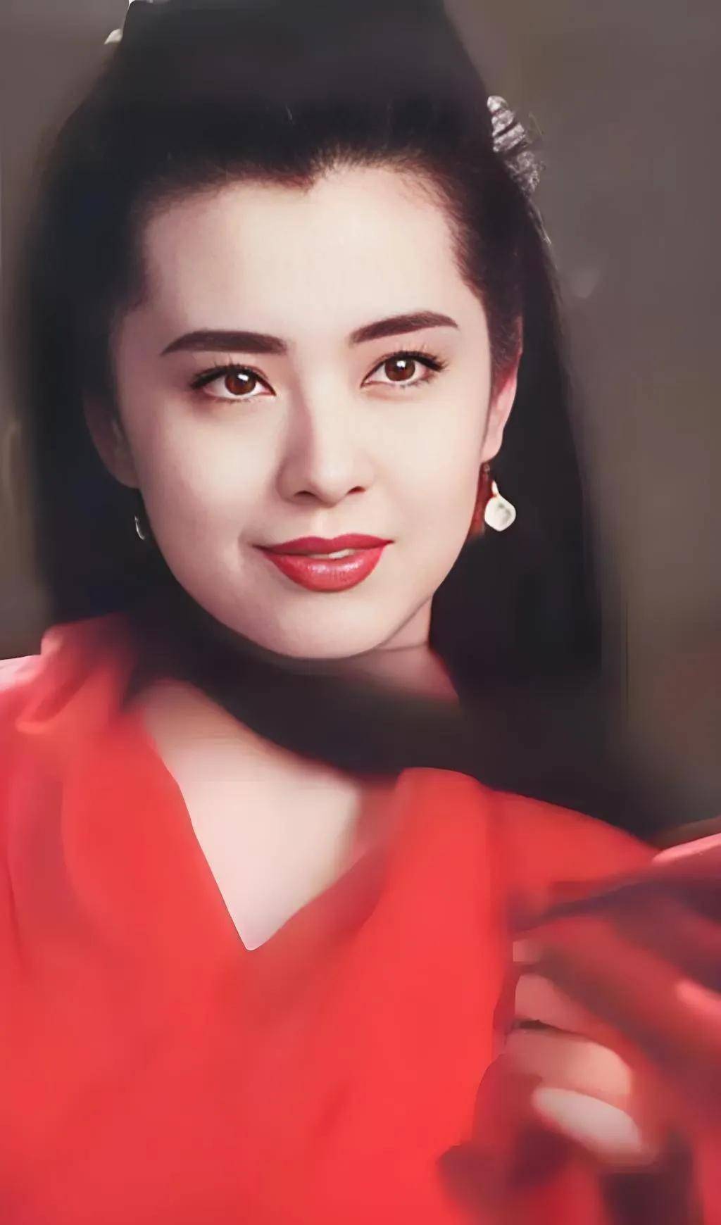 回顾90年代香港10位香港女演员,钟楚红风情万种,你最喜欢哪个?