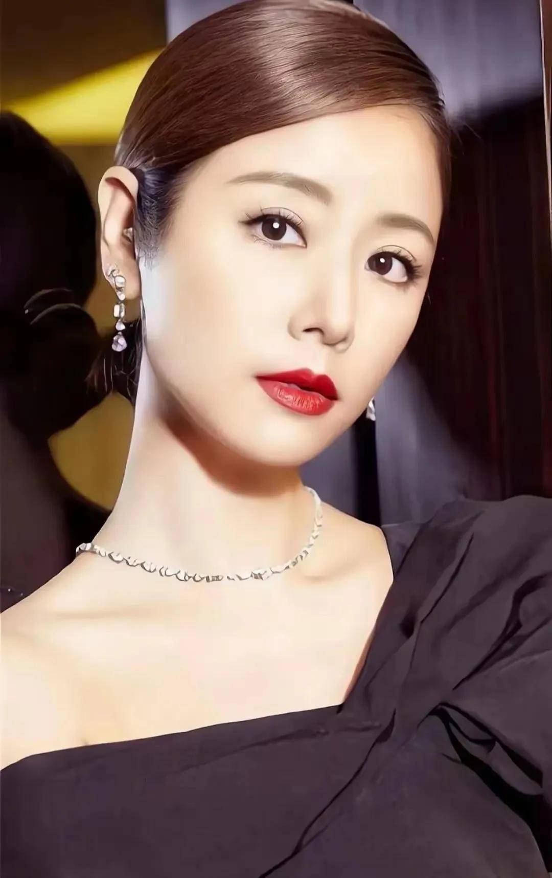 林心如 颜值巅峰期,灵动的眼睛,迷人的酒窝,惊艳了多少人!