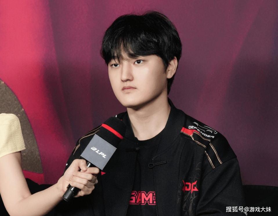 Peyz加盟LPL后创纪录：超越厂长登顶KDA榜首