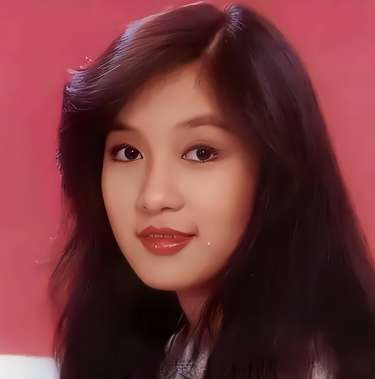 华表奖刚结束,成龙就被爆私生子,疑似和"琼女郎"吕秀菱有关