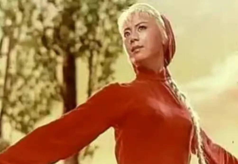 ,看现代舞剧《白毛女》