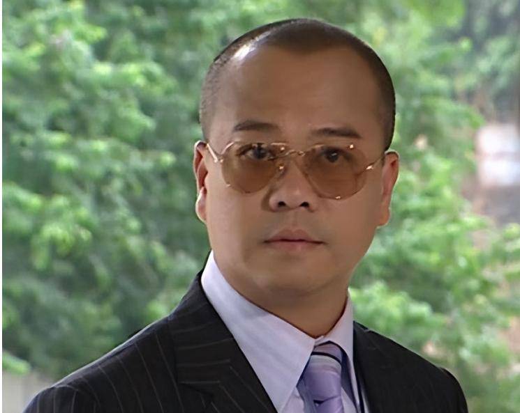 欧阳震华:想去掉英文名,我觉得有一个中文名字就够了