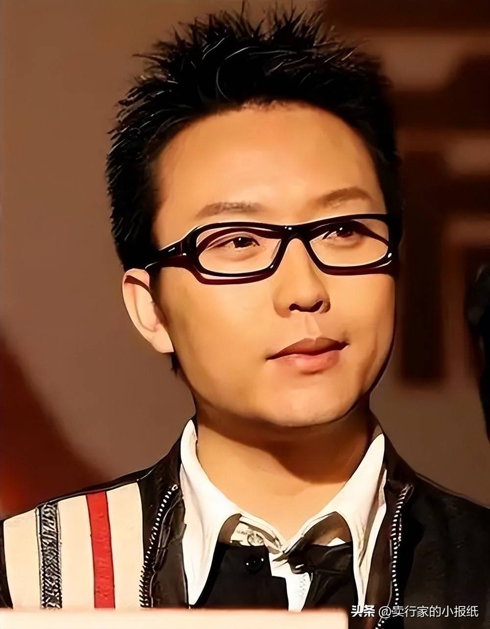 "跳梁小丑"李玉刚跌落神坛,不再被世界宽容,他究竟做了什么
