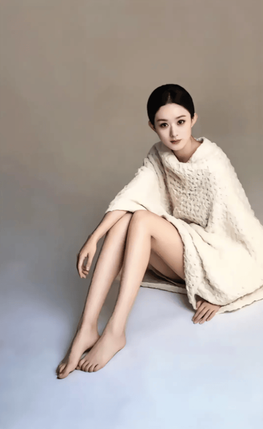赵丽颖:大眼女神与她的完美脚型,网友直呼"太美了"!