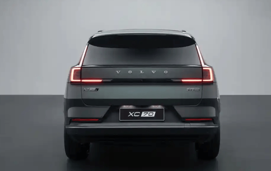 沃尔沃XC70亮相！起步价预计在40万左右
